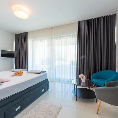 Horizon Apartment *