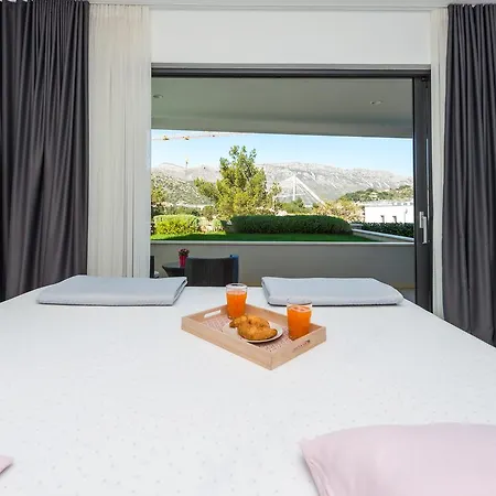 Horizon Apartment *